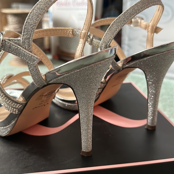 Nina Formal Heels - Picture 4 of 12